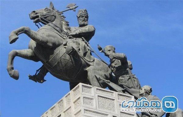 ارائه توضیحاتی درباره نتایج حفاظت و بازسازی مجسمه نادر شاه